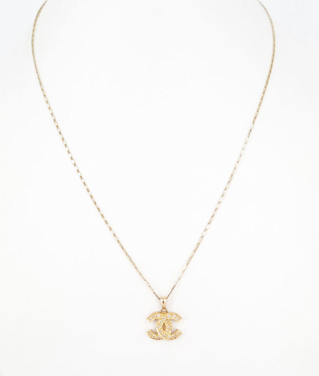18k gold interlocking 'C' pendant and chain