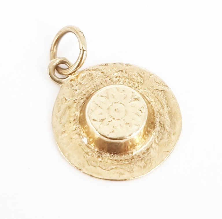 9k gold 'hat' charm