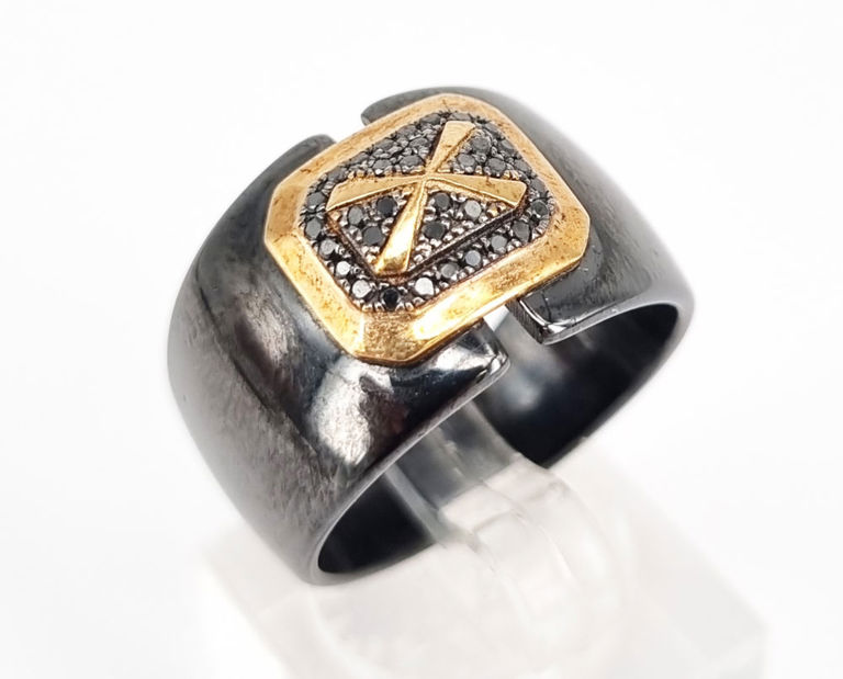 9k yellow gold signet ring
