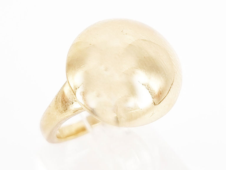 Jan Logan 9k gold domed top ring