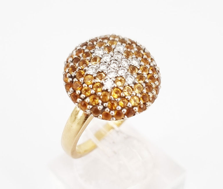 18k yellow gold ring with diamond and yellow sapphire