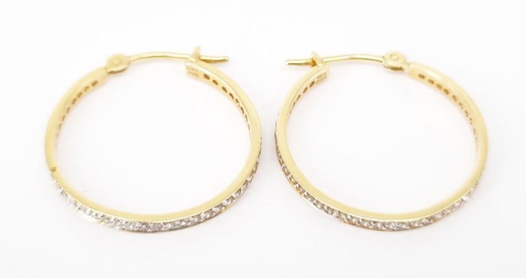 18k yellow gold hoop earrings with diamonds