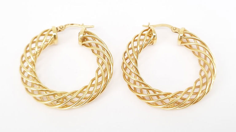 Italian 18k yellow gold woven hoop earrings