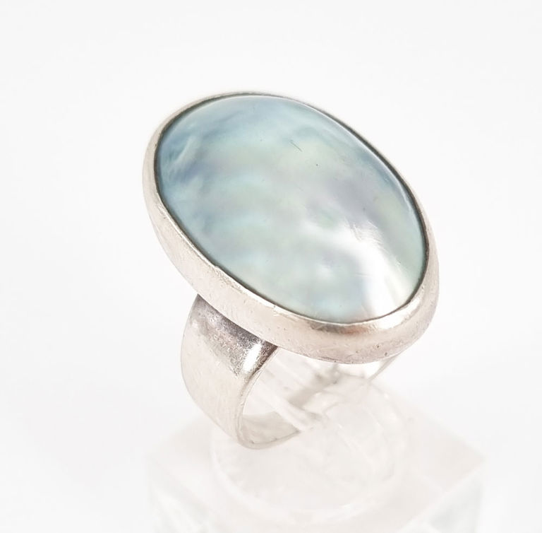 Sterling silver and mabe pearl ring