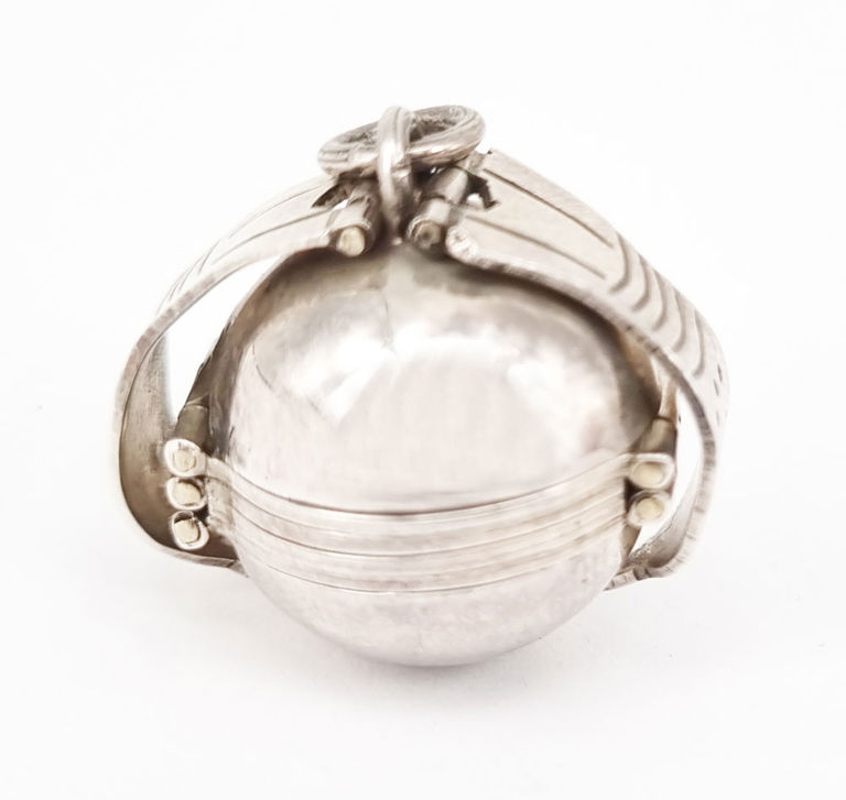 Vintage Mexican sterling silver concertina locket ball pendant
