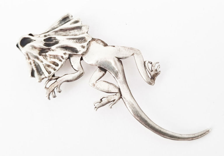 Australian sterling silver frill neck lizard brooch
