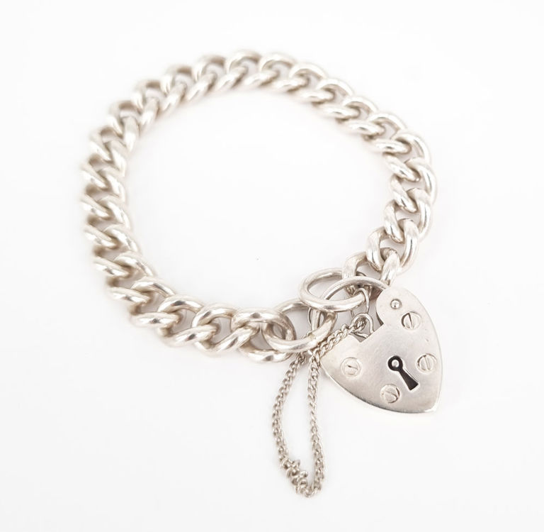 Silver bracelet with heart padlock clasp