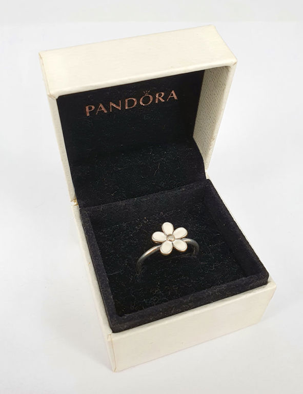 Pandora sterling silver and enamel 'Daisy' ring