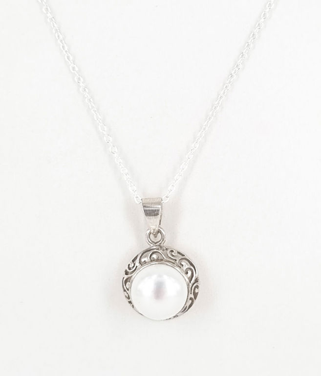 Sterling silver and freshwater pearl vintage style pendant on chain