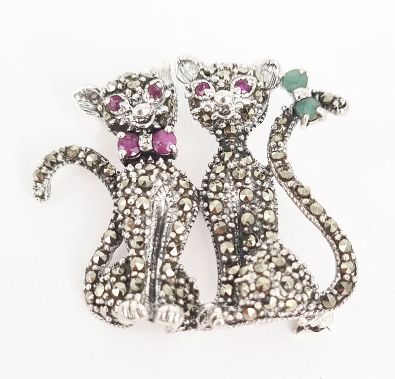 Sterling silver and marcasite two cat brooch