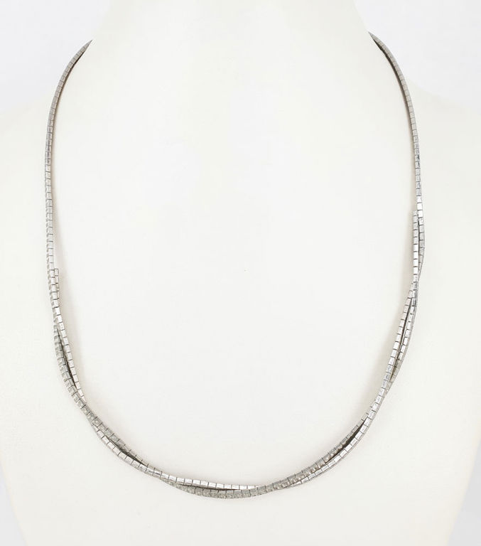 Silver woven textured necklace