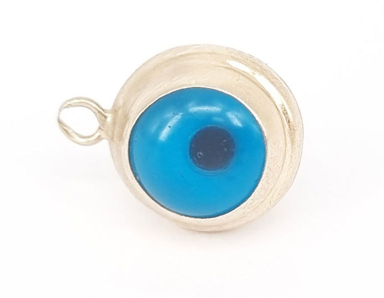 A Middle Eastern 'Evil Eye' pendant in 14k gold