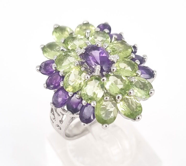Peridot and amethyst cocktail ring