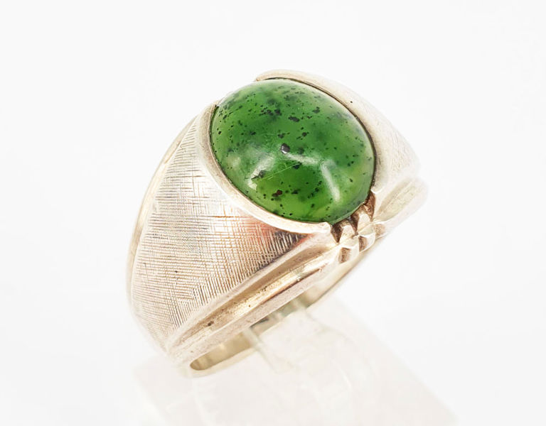 Vintage silver and jade ring