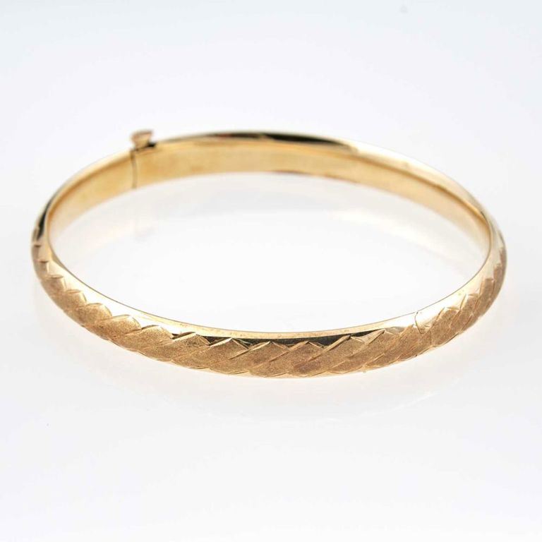 14k gold rigid bracelet