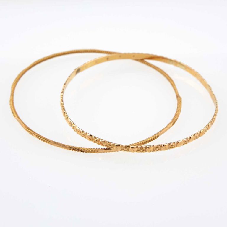 18k gold two rigid bracelets