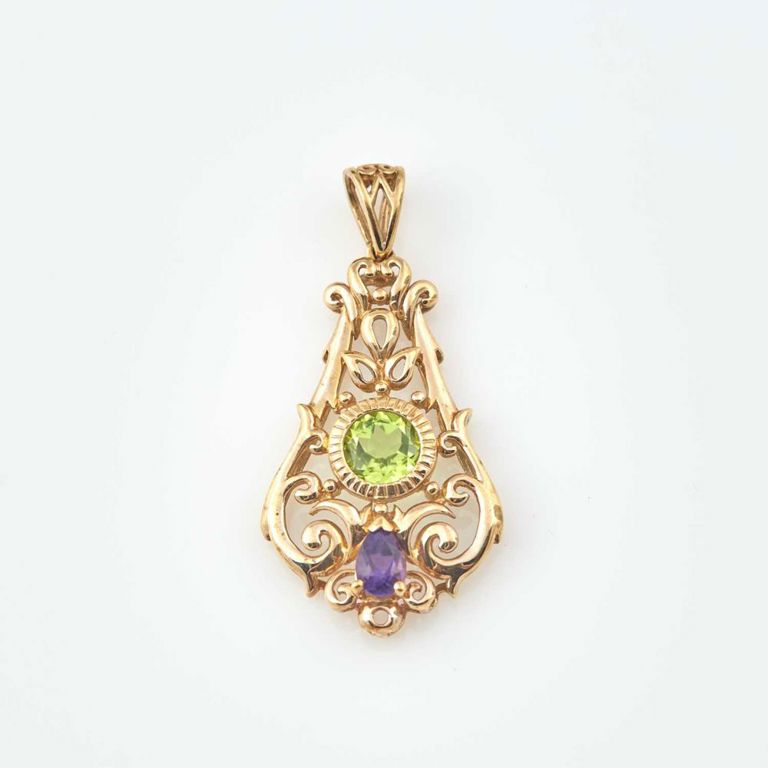 10k gold and stone pendant