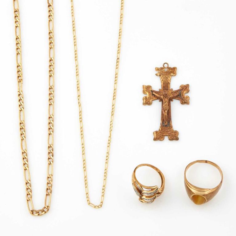 10k gold diamond ring with additional rings and neck chains