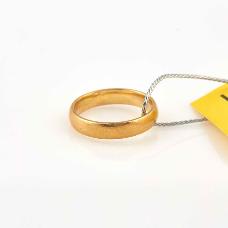 18k gold wedding ring
