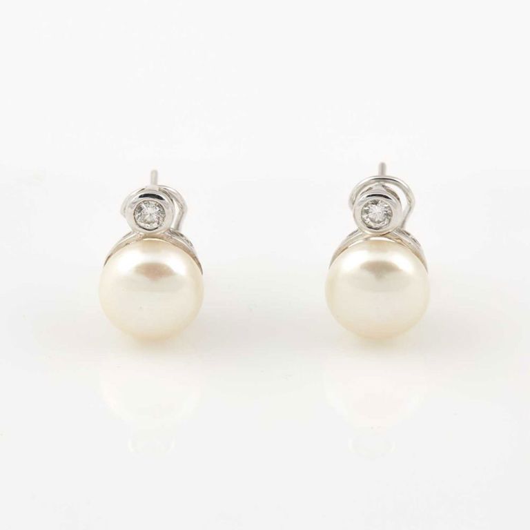18k diamond and bead earrings