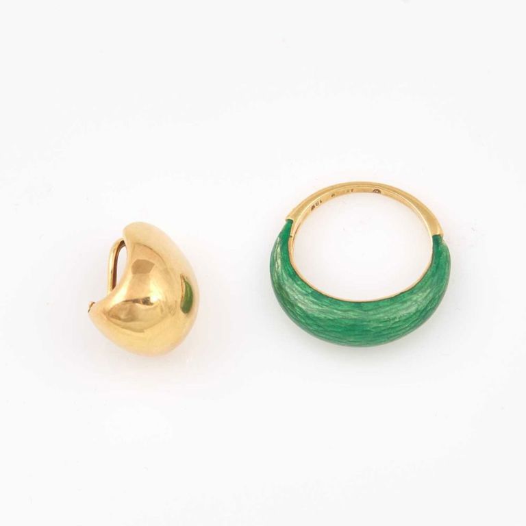 18k gold and enamel ring and earring