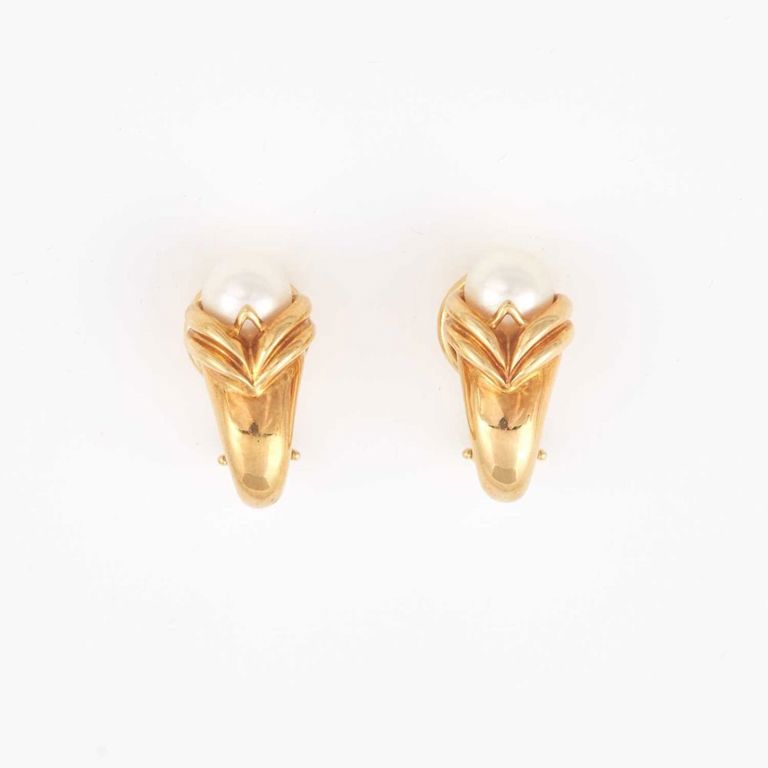18k gold and bead earrings