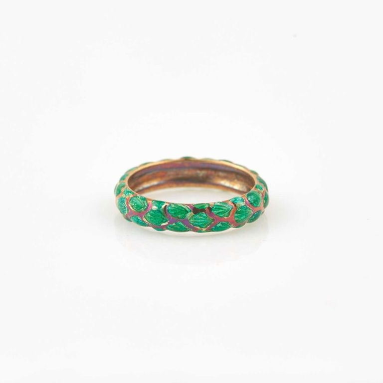 18k gold and enamel ring