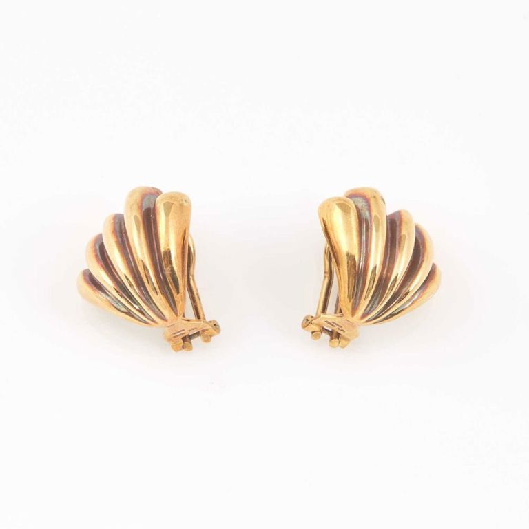 18k gold earclips