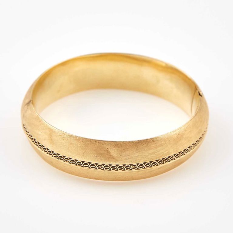 14k gold rigid bracelet