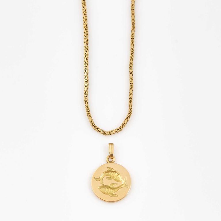 14k gold pendant and neck chain