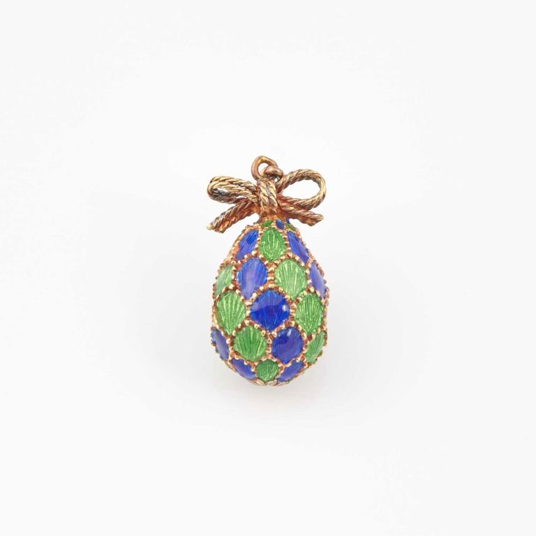 14k gold and enamel pendant