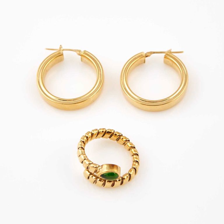 18k gold and stone ring and earrings