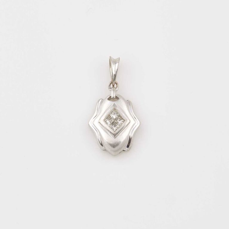 18k gold diamond pendant
