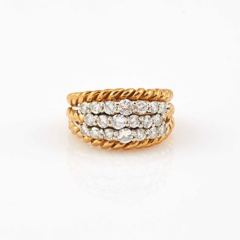 18k gold diamond ring