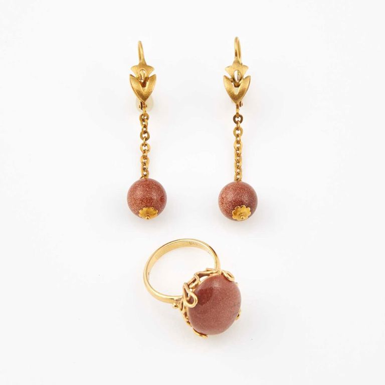 18k gold and stone ring and earrings