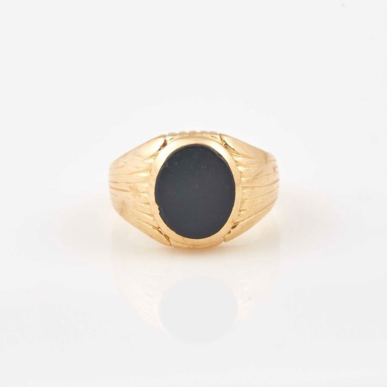 14k gold and stone ring