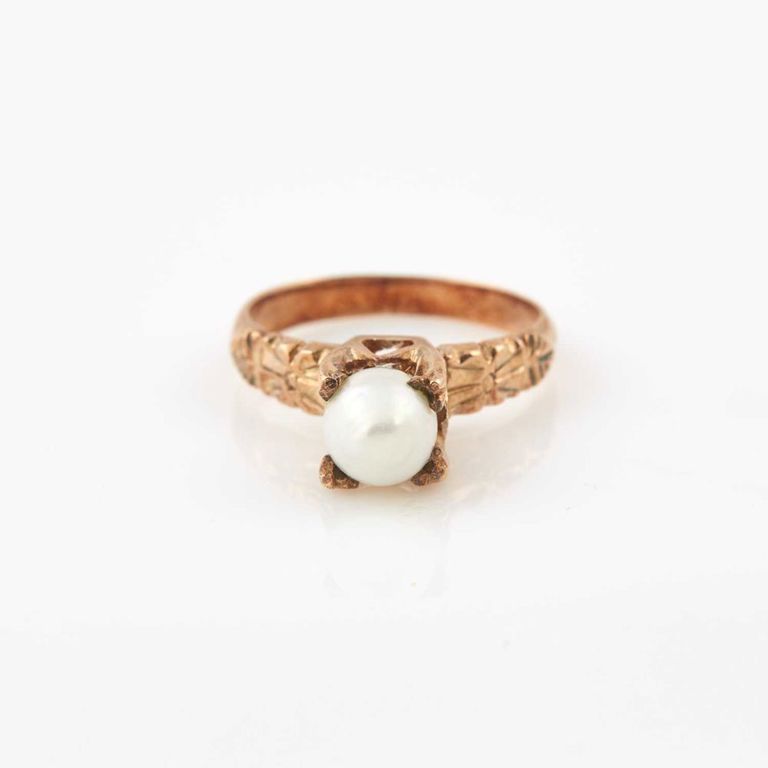 10k gold and bead ring