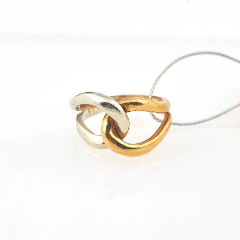 18k gold ring