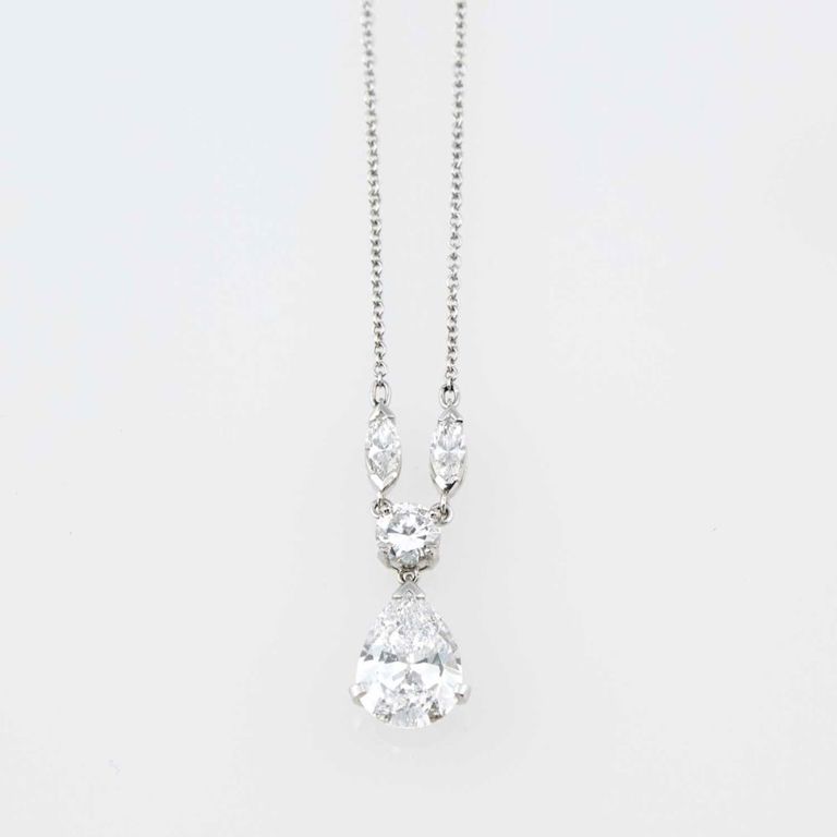 Platinum diamond and lab-grown diamond necklace
