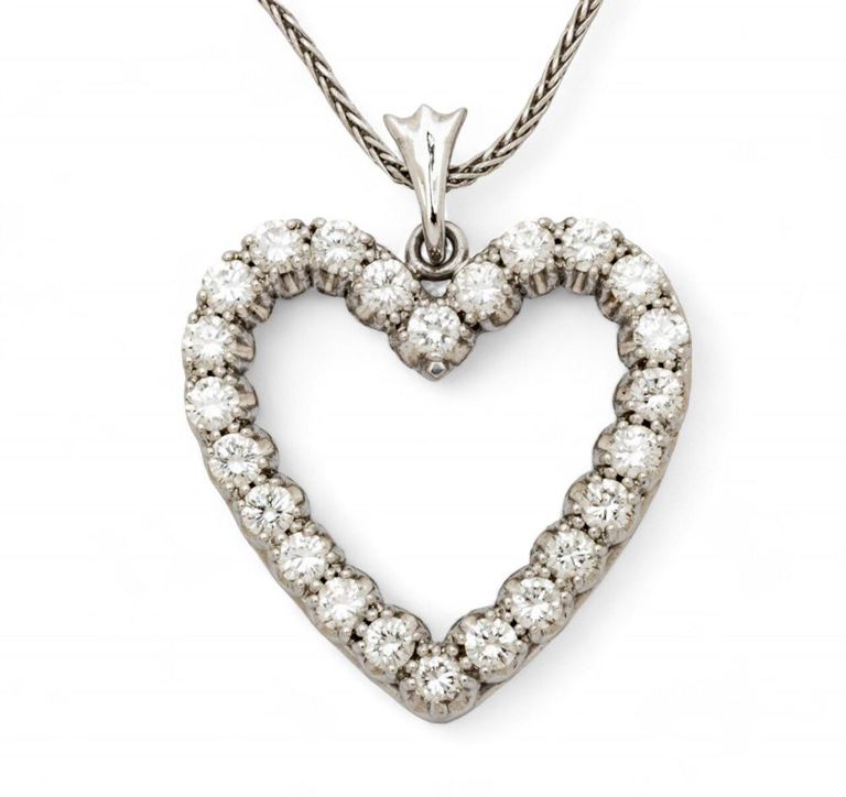 18k white gold heart pendant on chain