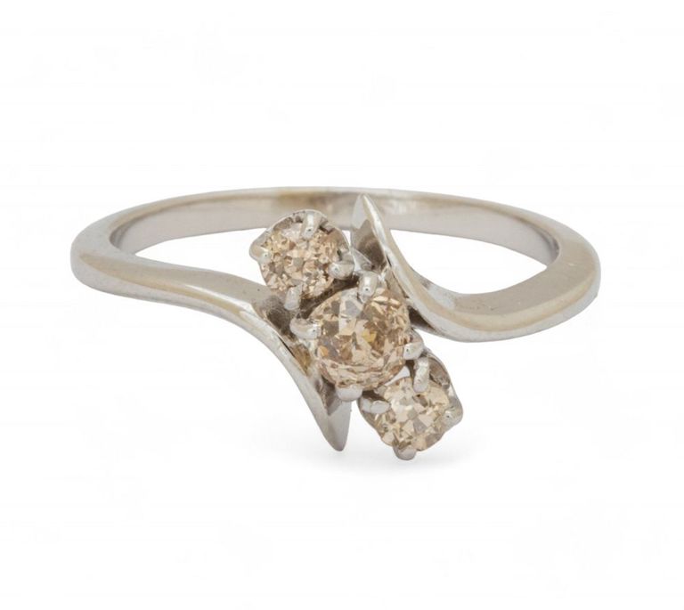 14k white gold ring