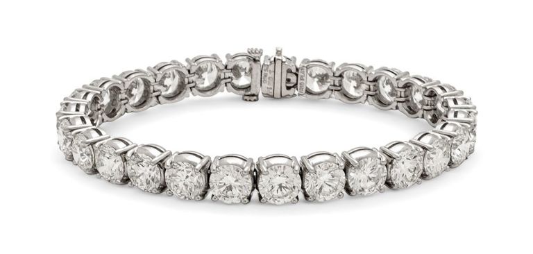 Platinum and diamond tennis bracelet