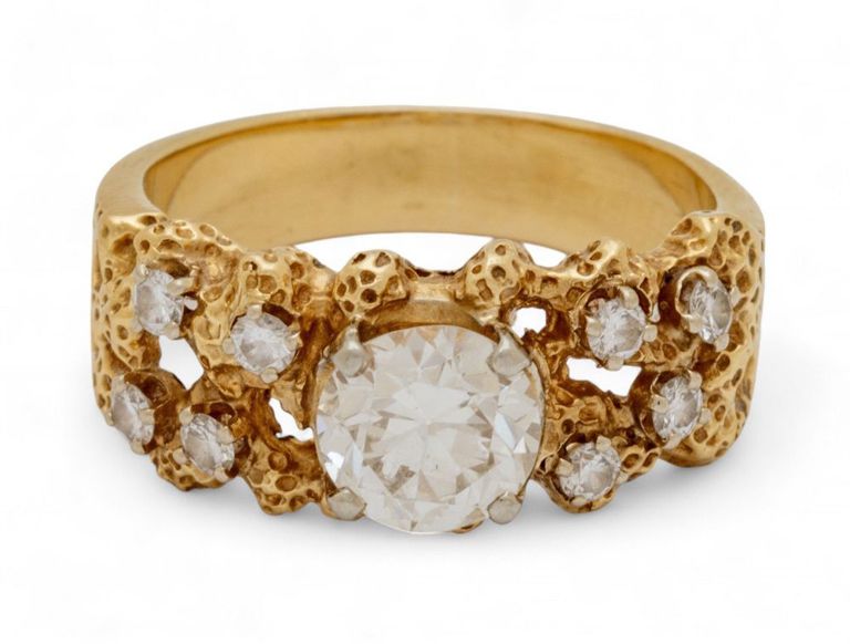 Gold diamond ring