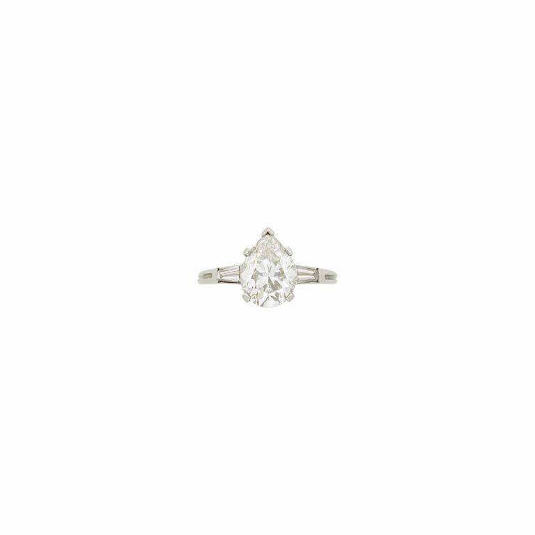 Platinum ring with diamond