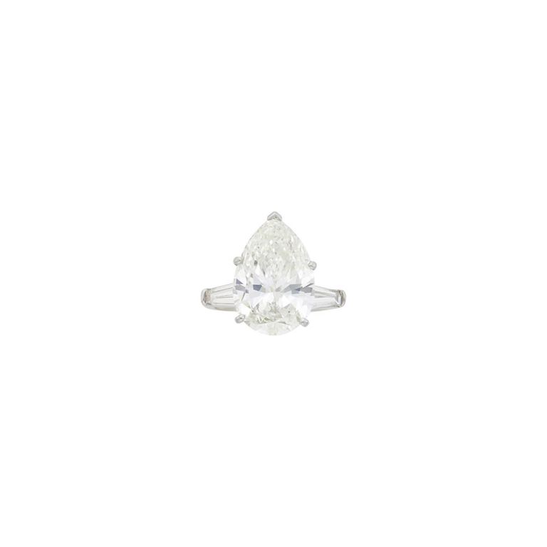 Platinum ring with diamond