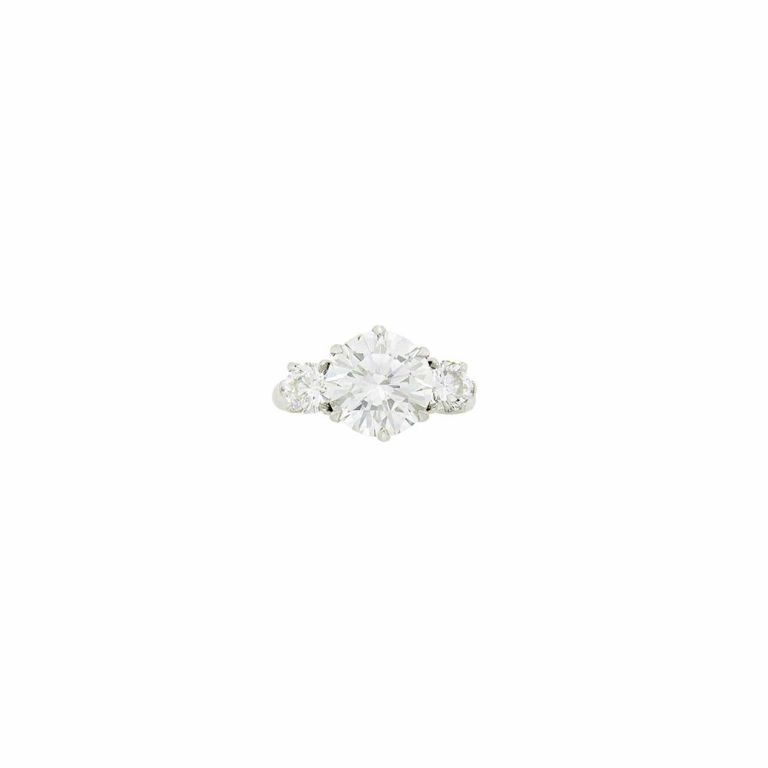 Platinum diamond ring