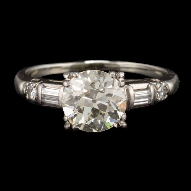 Vintage 18k white gold and 1.68 ct diamond women's ring