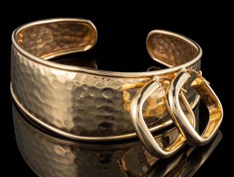 10k and 14k yellow gold jewelry lot of three pieces