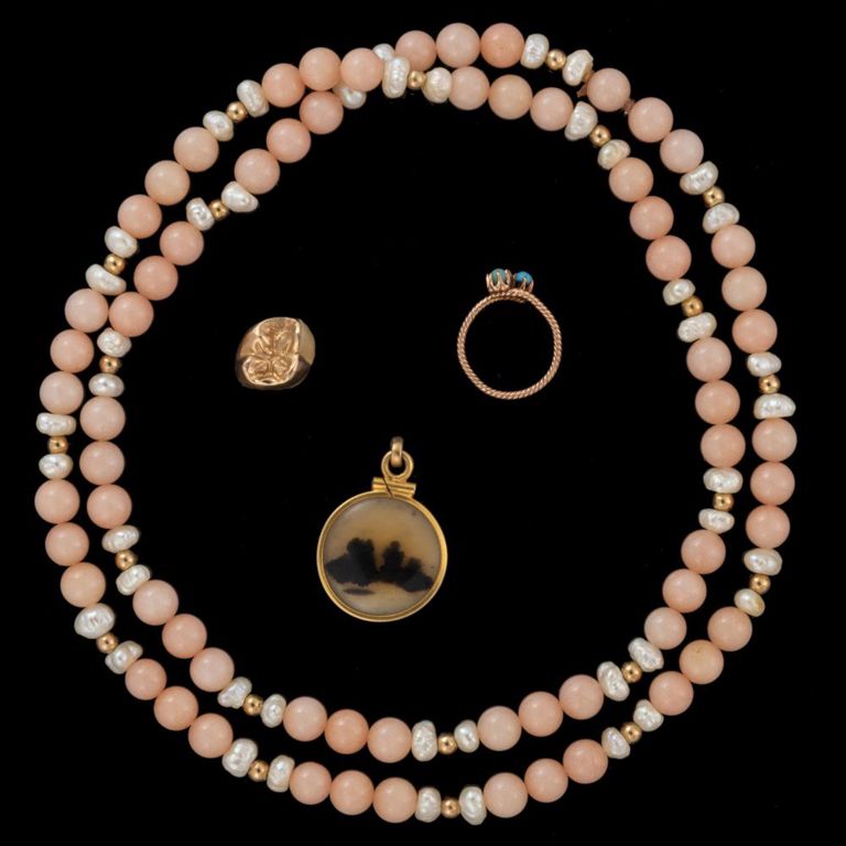 Lot of four 10k yellow gold jewelry and dental crown