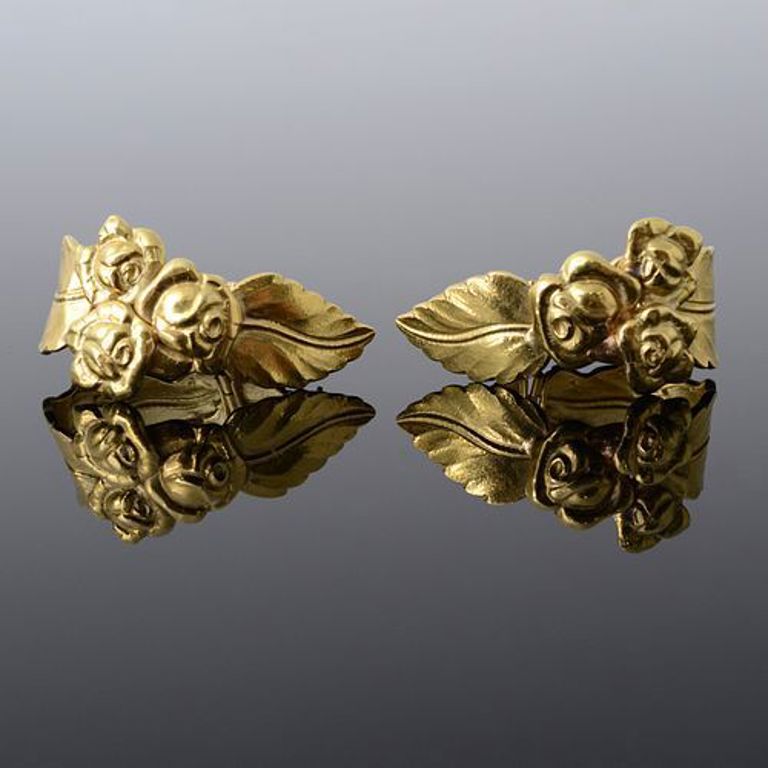 18k gold flower estate earrings